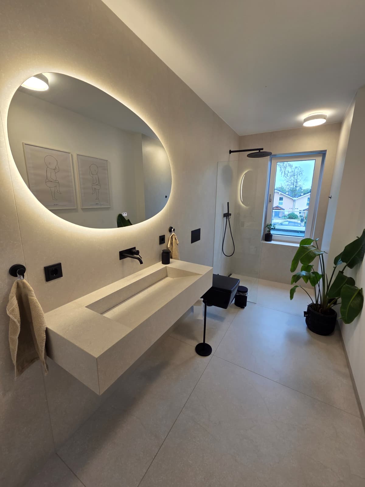Architektenhaus Wildpark Niedernhausen – Bodengleiche Dusche mit Tageslicht